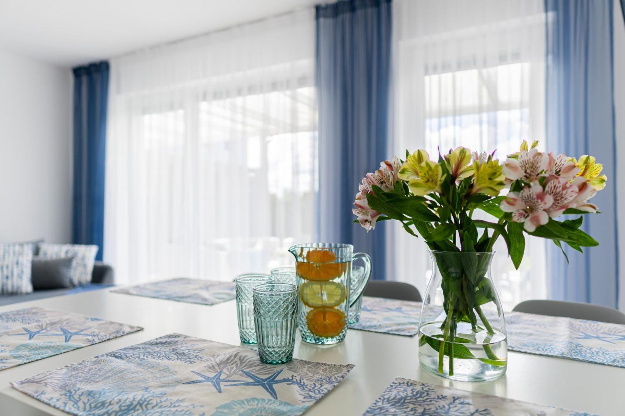 Barka - Apartamenty Premium Oraz Pokoje Blisko Plazy Karwia Eksteriør billede